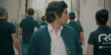 Rg system :  extrait spot de 2 minutes 30 Agence Satellite