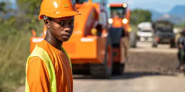 film corporate RSE Colas madascar: Route nationale 6